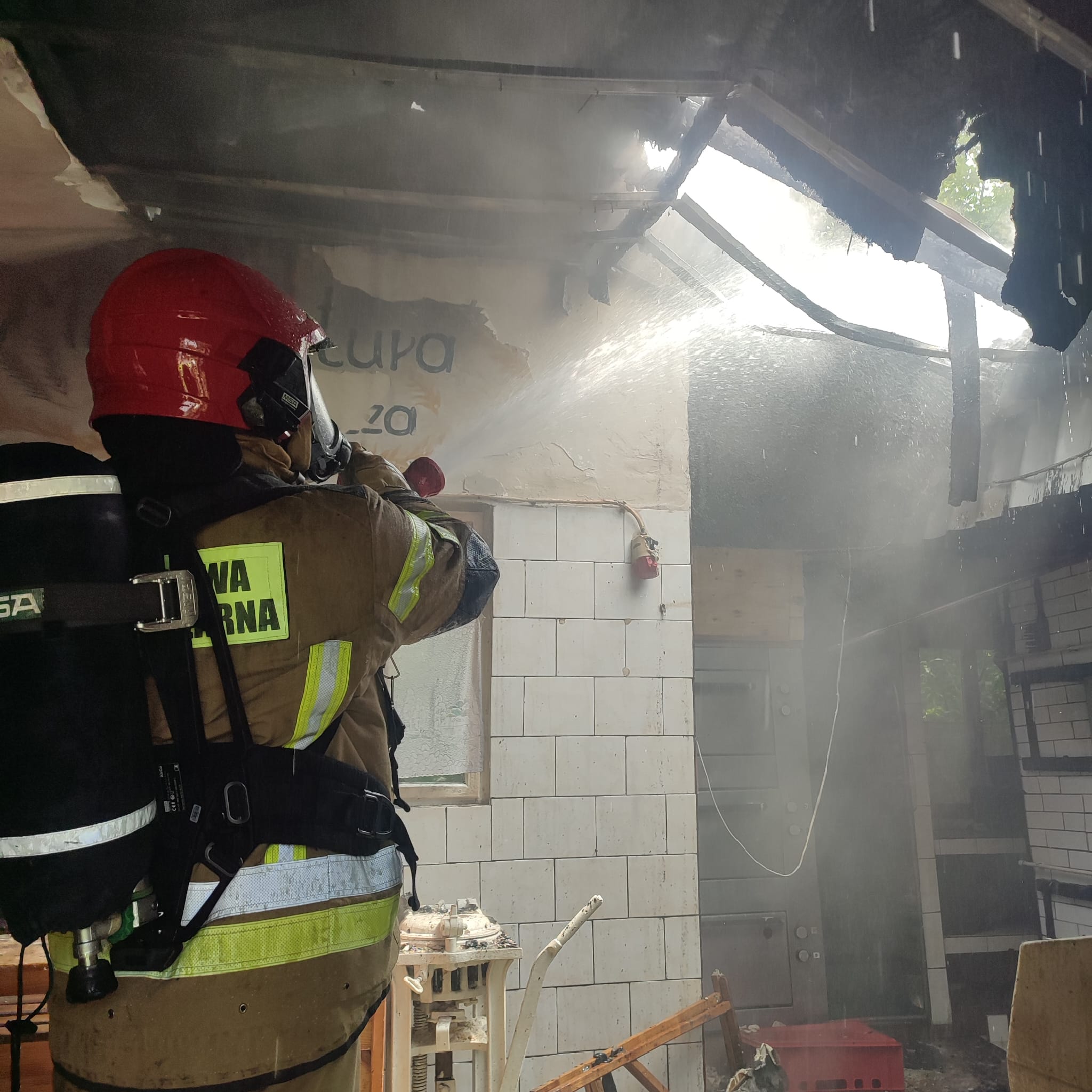 Pożar w budynku piekarni