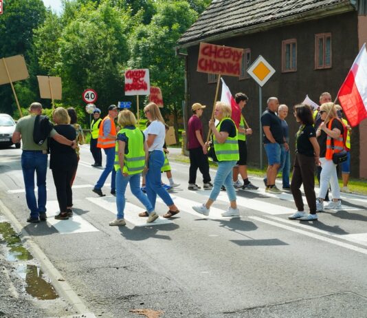 blokada drogi krajowej protest Chmieleń DK30 16