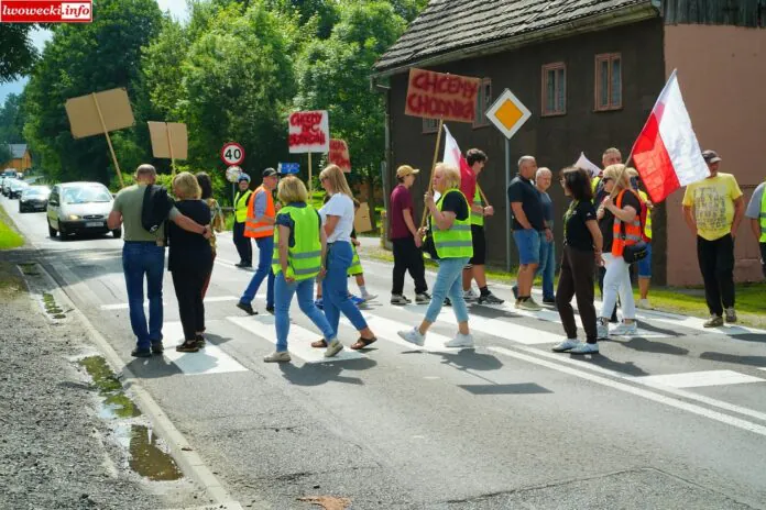 blokada drogi krajowej protest Chmieleń DK30 16