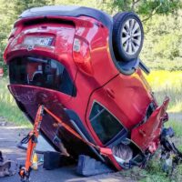 Tragiczny wypadek na DW 297. Nie żyje 63-letnia kierująca Oplem