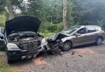 Doszło do zderzenia dwóch samochodów. Na miejscu wszystkie służby