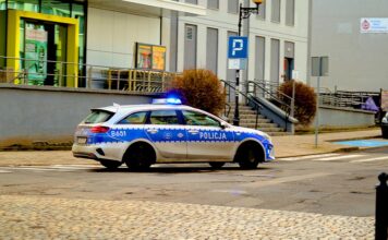 Pijana przyjechała na zakupy do marketu