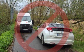 Zablokowali drogę. Żaden nie chciał ustąpić.