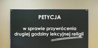 Domagają się drugiej godziny lekcyjnej religii