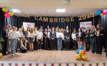 UROCZYSTA GALA CAMBRIDGE 2025 – święto sukcesów uczniów szkoły językowej Akademii Języka
