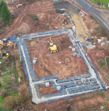 Budują nowy market. Widać już jego zarys Wleń market Biedronka budowa Dino