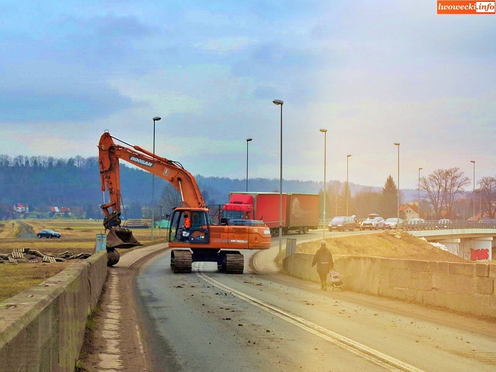 Utrudnienia na moście w Lwówku Śląskim