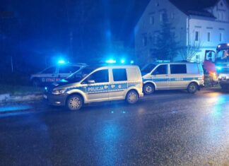 Kurierzy zaatakowani siekierą