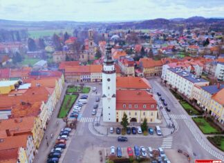 Mirsk wprowadza strefy płatnego parkowania