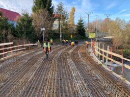 Postępują prace przy przebudowie mostu w Mirsku