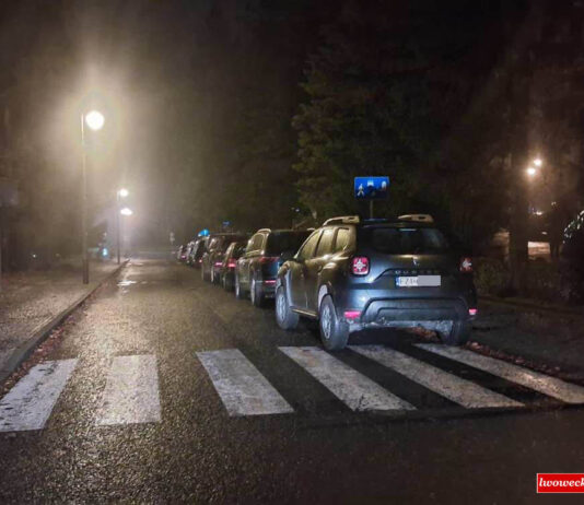 Tłumy turystów w Świeradowie- Zdroju i parkingowy Armagedon