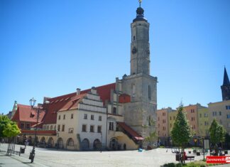 ratusz miejski w lwówku śląskim muzeum
