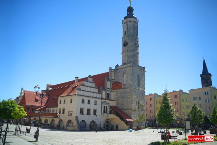 ratusz miejski w lwówku śląskim muzeum