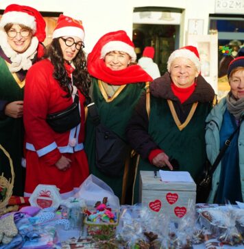 Świąteczny klimat na Jarmarku w Lubomierzu