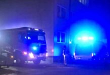 Straż pożarna i pogotowie w centrum Lwówka Śląskiego