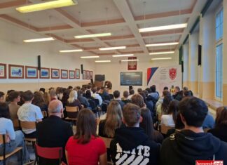 Na co dzień w Cambridge. Dziś w „Ogólniaku” w Lwówku Śląskim