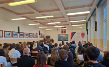 Na co dzień w Cambridge. Dziś w „Ogólniaku” w Lwówku Śląskim