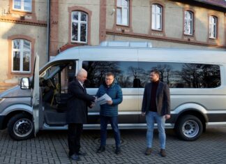 Nowy autobus dla Zespołu Placówek Edukacyjno-Wychowawczych