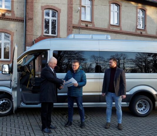 Nowy autobus dla Zespołu Placówek Edukacyjno-Wychowawczych