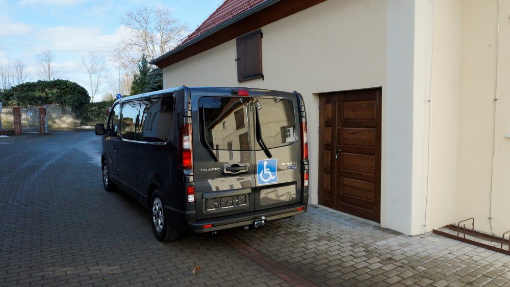 Nowy samochód dla DPS w Mirsku