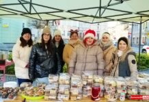 Rodzinny klimat na jarmarku bożonarodzeniowym w Gryfowie Śląskim