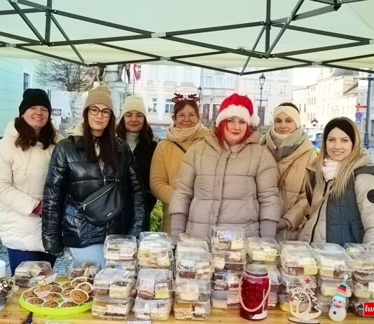 Rodzinny klimat na jarmarku bożonarodzeniowym w Gryfowie Śląskim