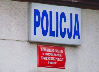 Mieszkańcy dziękują policjantom z Mirska za bohaterską interwencję