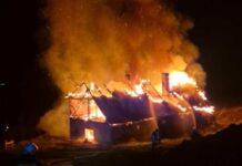 W nocy spłonął budynek