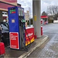 Na stacji paliw oblał się benzyną i chciał podpalić.