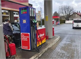 Na stacji paliw oblał się benzyną i chciał podpalić.