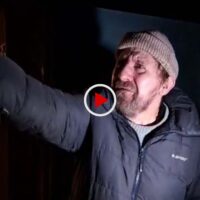 Żyje w warunkach urągających ludzkiej godności. WIDEO