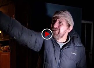 Żyje w warunkach urągających ludzkiej godności. WIDEO