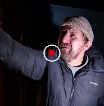 Żyje w warunkach urągających ludzkiej godności. WIDEO