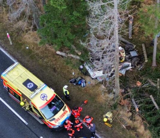 Poważny wypadek na Rozdrożu Izerskim
