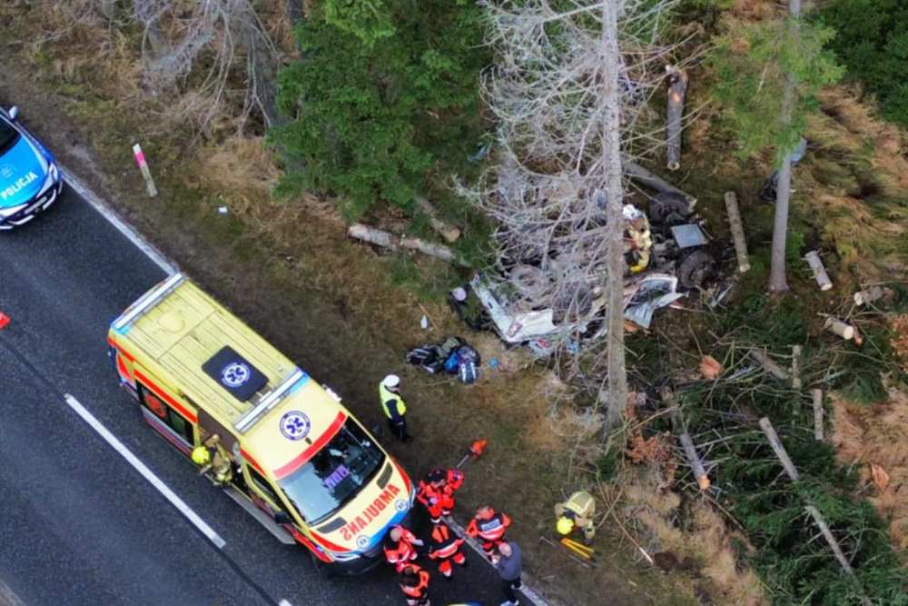 Poważny wypadek na Rozdrożu Izerskim