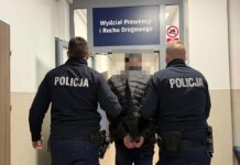 Chciał przekupić policjantów. Grozi mu teraz do 10 lat więzienia