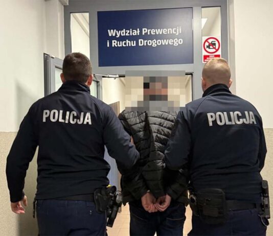 Chciał przekupić policjantów. Grozi mu teraz do 10 lat więzienia