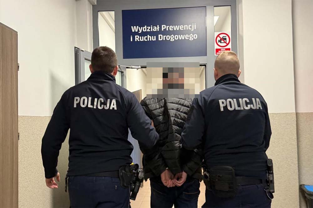 Chciał przekupić policjantów. Grozi mu teraz do 10 lat więzienia