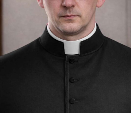 Ksiądz, który jechał pod wpływem wydał oświadczenie