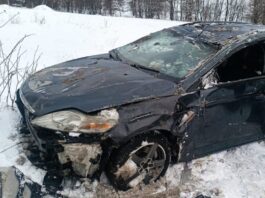 Spieszył się po pijackiej jeździe. Auto odholował… ciągnąc je na dachu