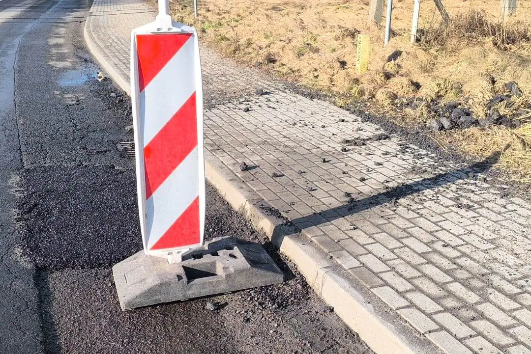 Tak łatają dziury w drodze 5 lataja dziury w drodze 5