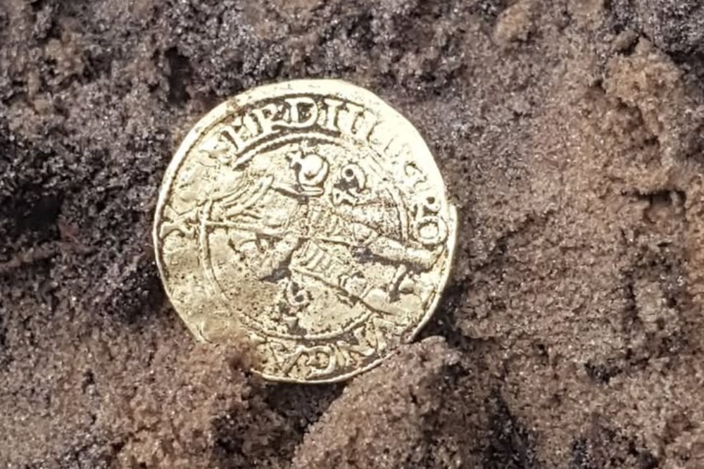 Znalazł skarby. Przekazał je do urzędu