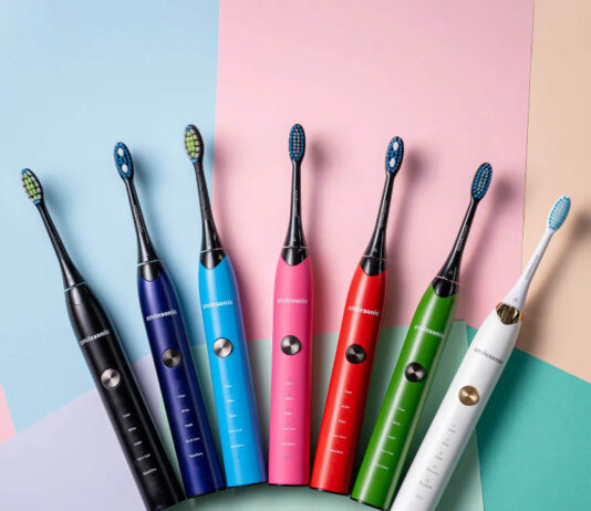 Jak szczoteczka soniczna wpływa na zdrowie dziąseł? Przewaga nad innymi technologiami