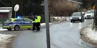 Wypadek koło Lwówka Śląskiego. Droga zamknięta.