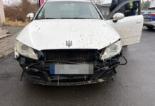 Seat z herbem Ukrainy na trytytkach