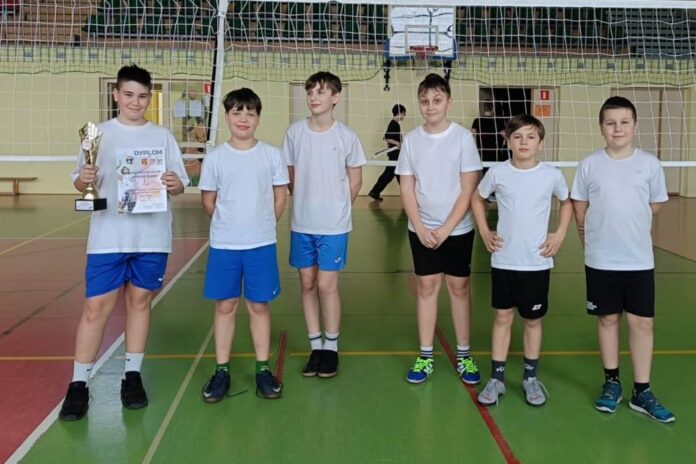 mistrzów powiatu w piłce siatkowej 1