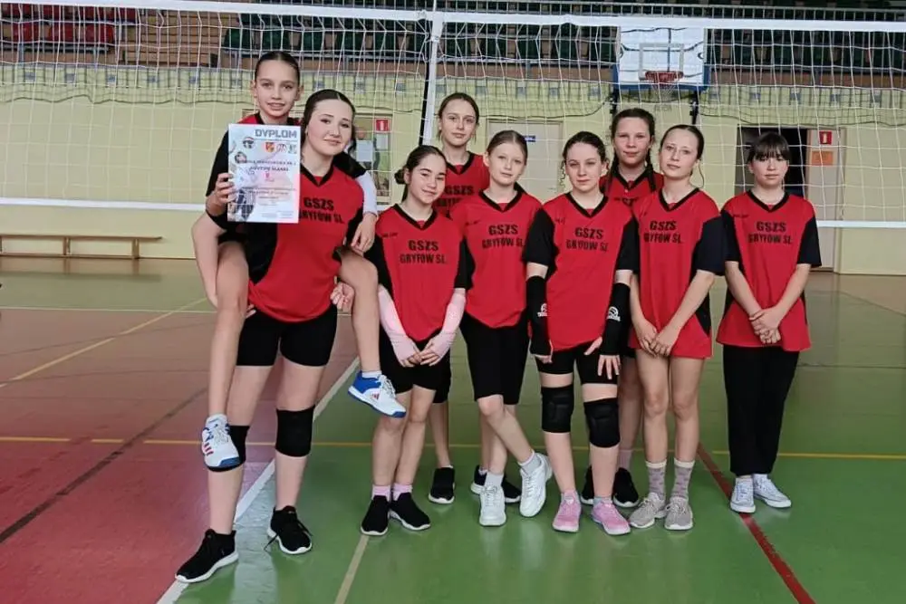 Znamy mistrzów powiatu w piłce siatkowej 5 mistrzow powiatu w pilce siatkowej 2