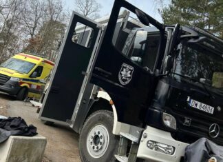 Policyjni nurkowie na Jeziorze Pilchowickim