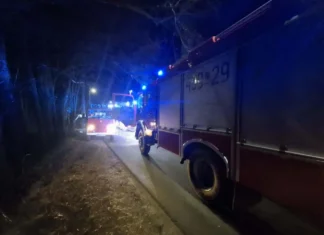Strażacy dysponowani do pożaru budynku. Trwa akcja