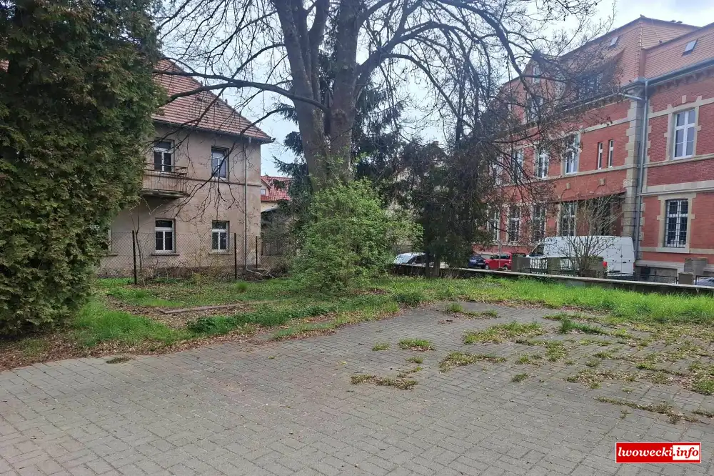 Lwowek Slaski Aleja Wojska Polskiego 2